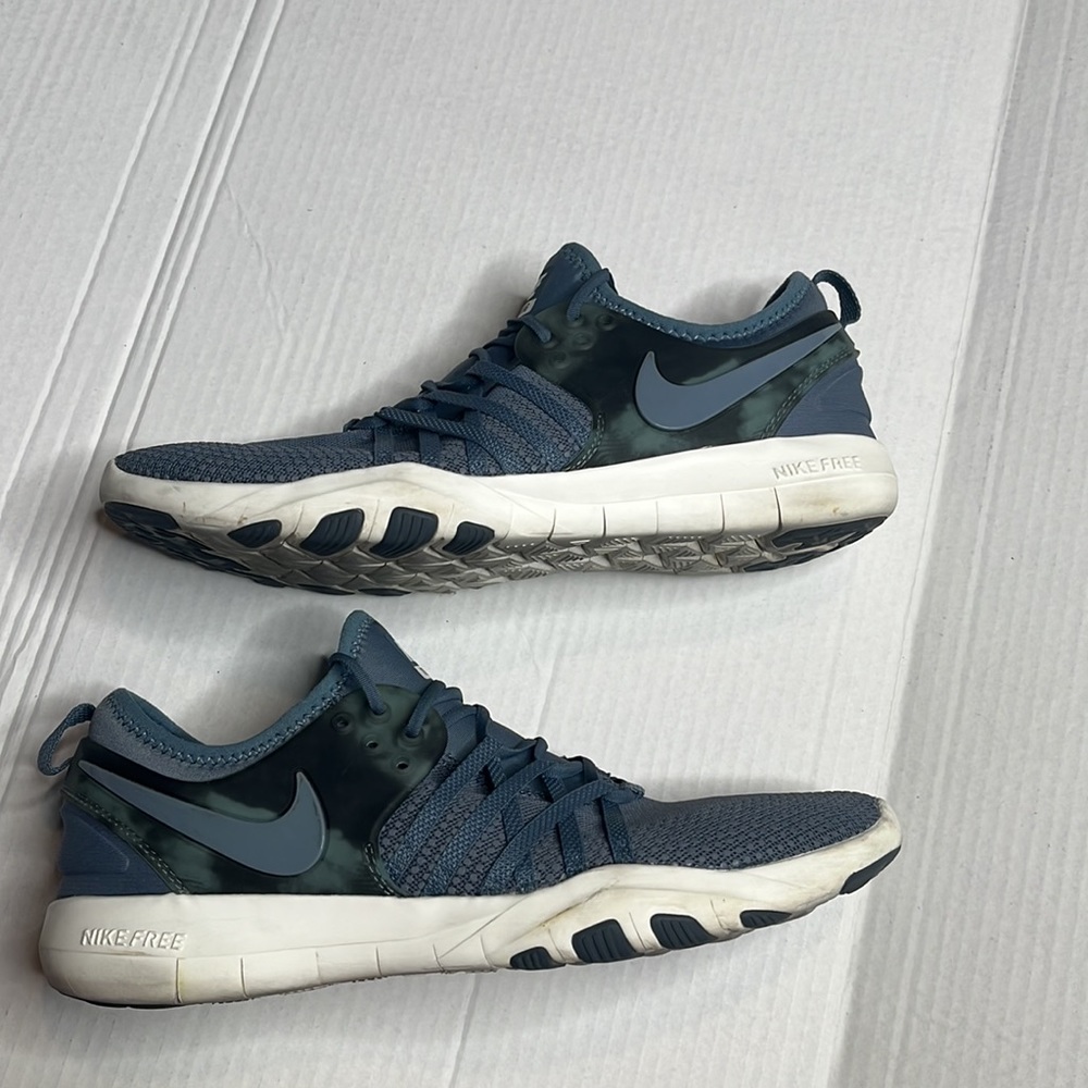 Blue Womens Nike free training shoes